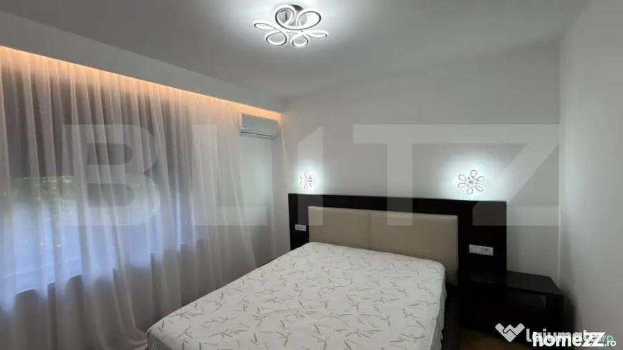Apartament cu 4 camere decomandat în Central