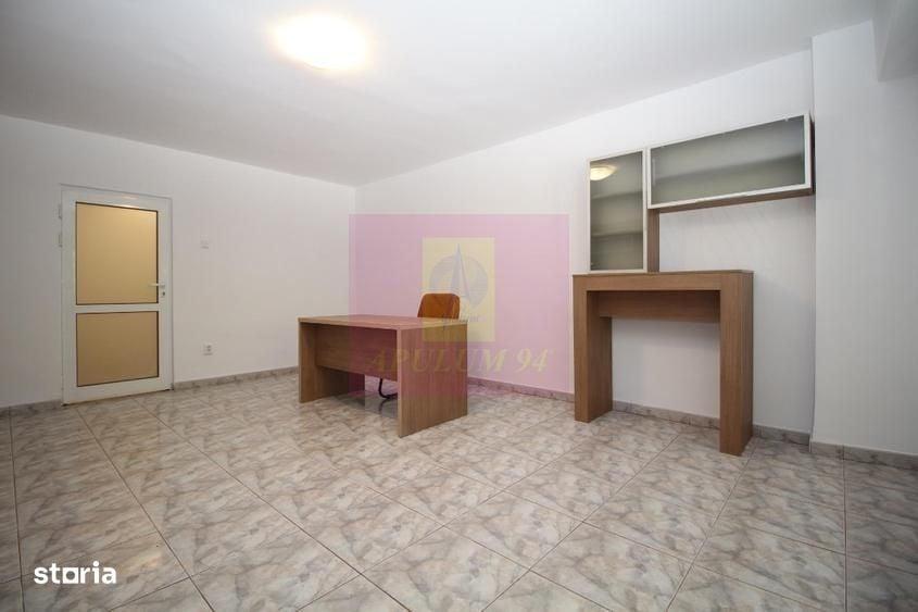 Apartament cu 3 camere decomandat în Decebal