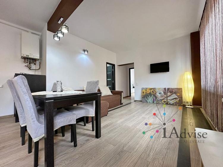 Apartament cu 3 camere semidecomandat în Centrul Istoric