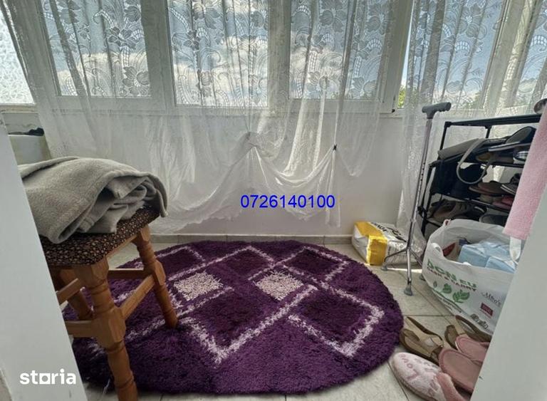 Apartament cu 3 camere decomandat în Calarași 4