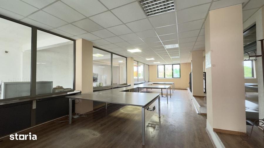 Spațiu comercial, de 1,518 mp, în Central