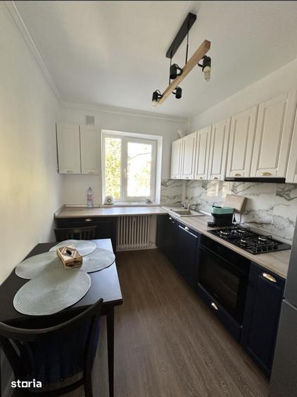 Apartament cu 3 camere în Drumul Taberei