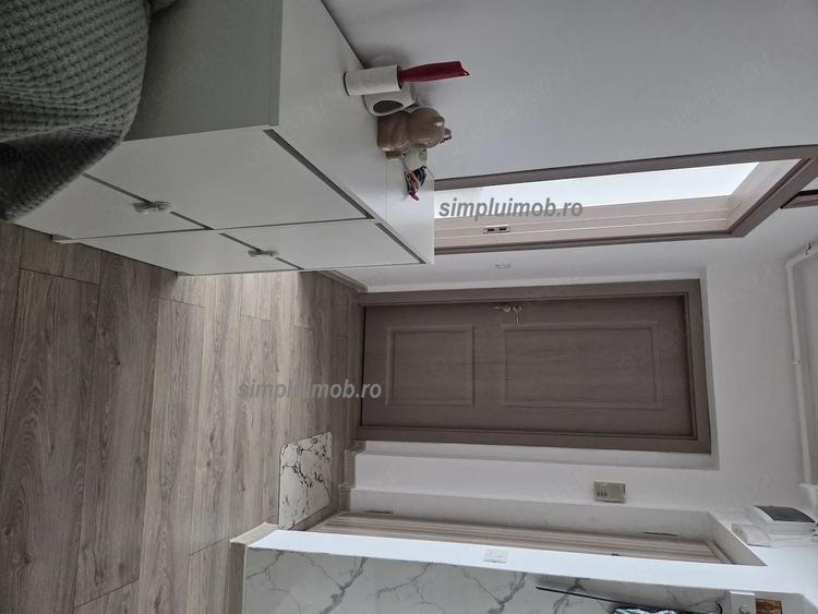 Apartament cu 3 camere semidecomandat, mobilat în Titan