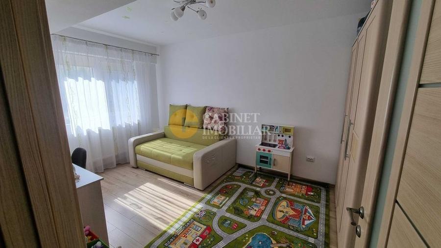 Apartament cu 3 camere decomandat, mobilat în Cug