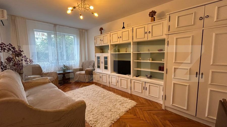 Apartament cu 3 camere, 65 mp, pe Bulevardul Decebal - 1