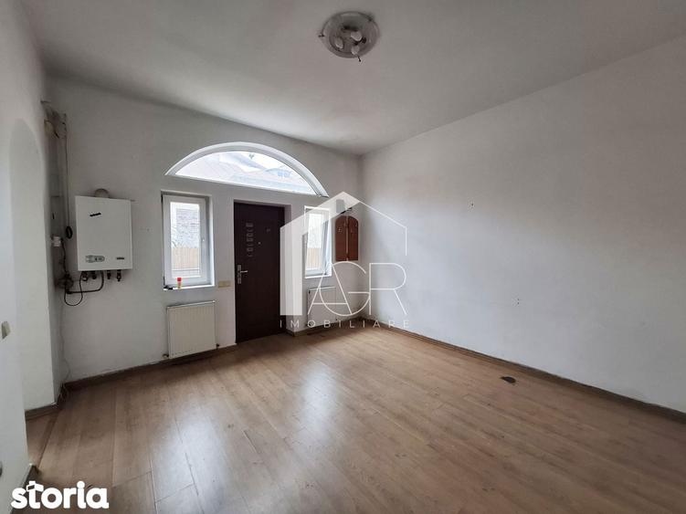 Casă cu 4 camere cu Teren 234 Mp în Transilvaniei