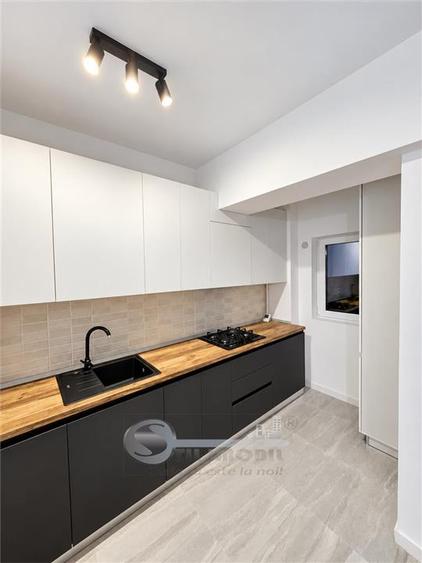 Apartament cu 2 camere semidecomandat, mobilat în Tătărași