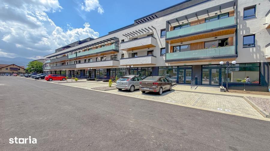 Spațiu comercial, de 46 mp, în Tractorul