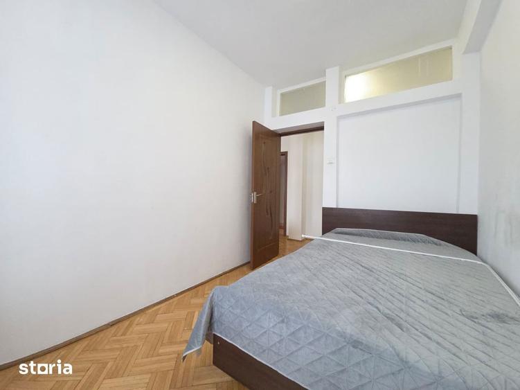 Apartament cu 3 camere, mobilat în Victoriei