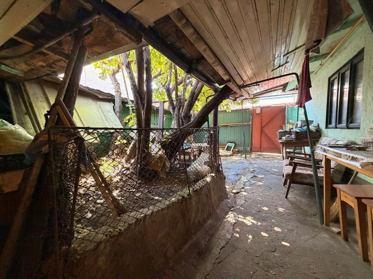 URGENT!, CASA LA PRET DE APARTAMENT, singur curte,, NEGOCIABIL - 1