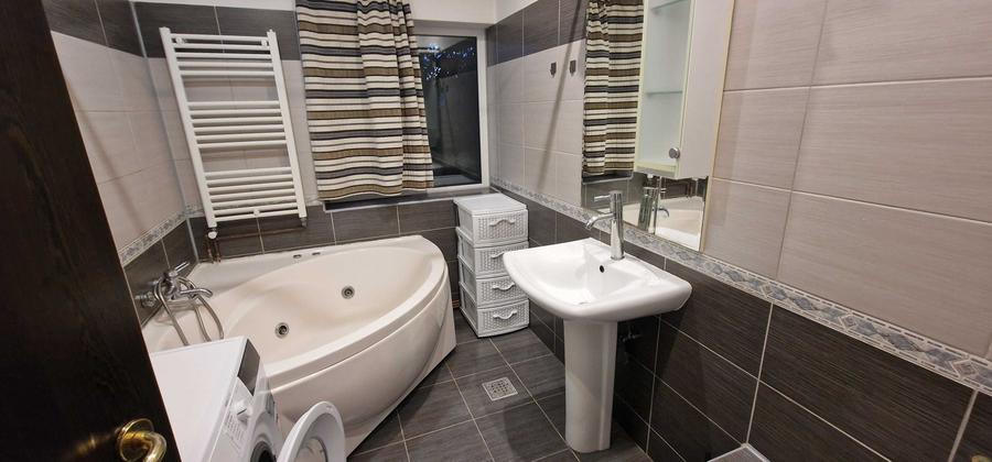 Apartament cu 2 camere semidecomandat în Lipovei