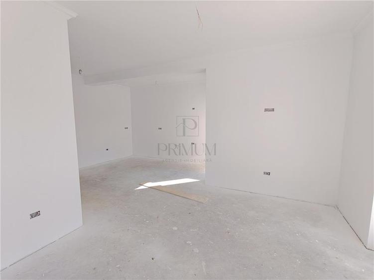 Duplex cu 3 camere cu Canalizare în Moșnița Nouă