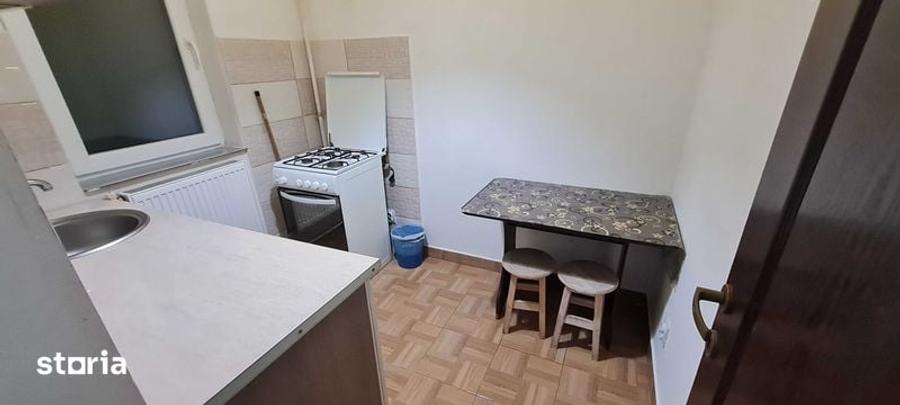 Garsonieră decomandată în Central