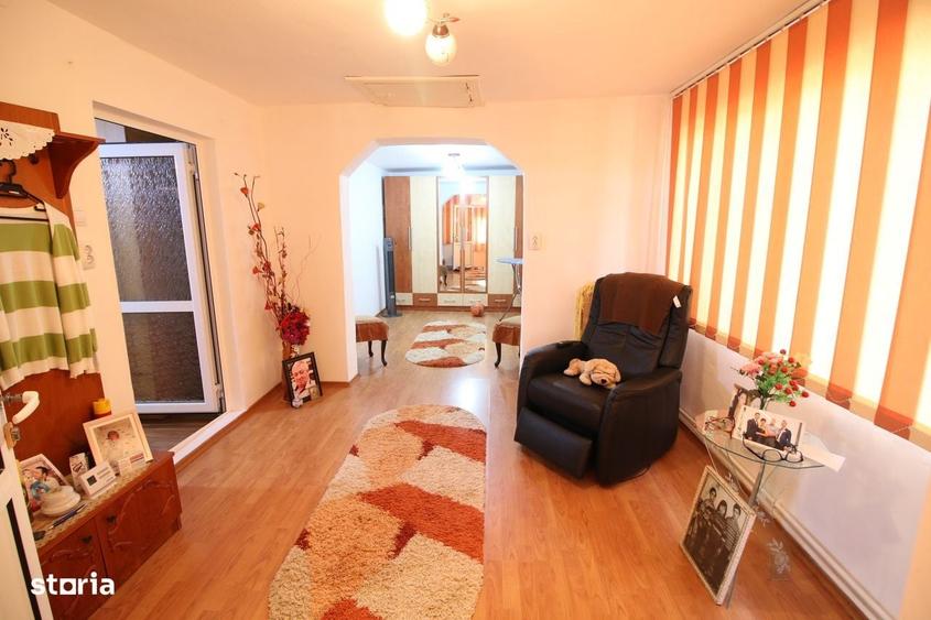 Casă cu 3 camere în Tulucești