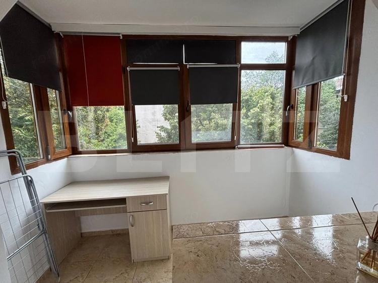 Apartament cu 2 camere semidecomandat în Filiași