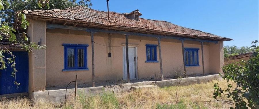 Casă cu 3 camere în Ceamurlia de Sus