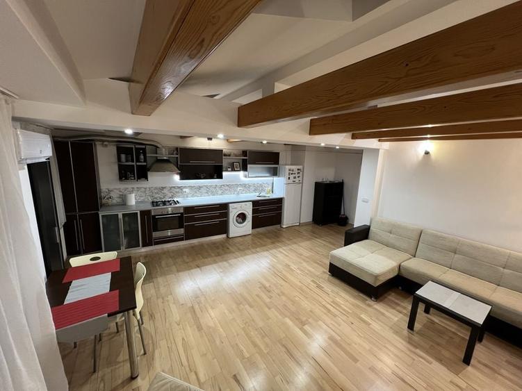 Apartament cu 2 camere decomandat în Faleză