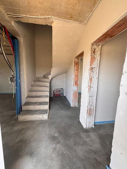 Duplex cu 4 camere cu Canalizare în Moșnița Nouă