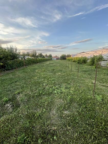 Casă cu 4 camere în Vărăști