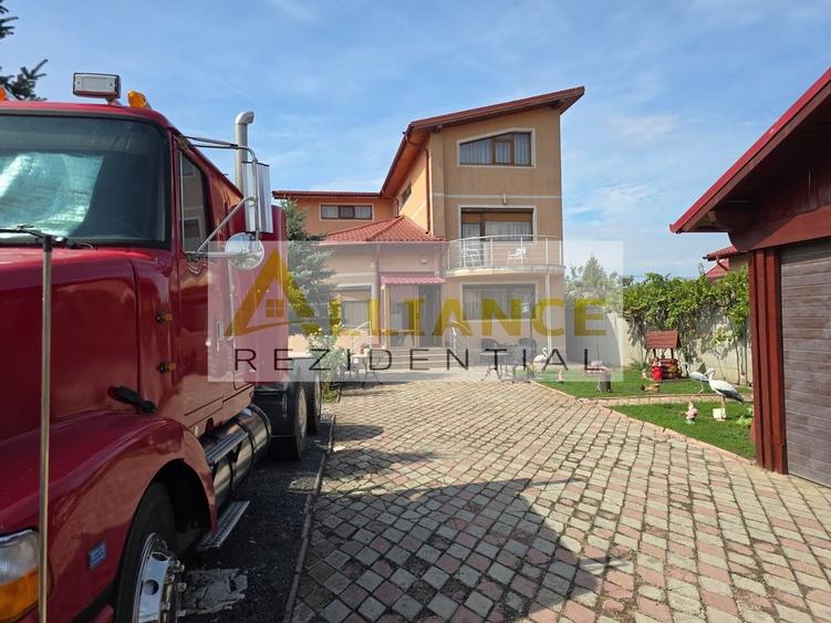 Casă individuală cu 8 camere cu Teren 500 Mp în Berceni