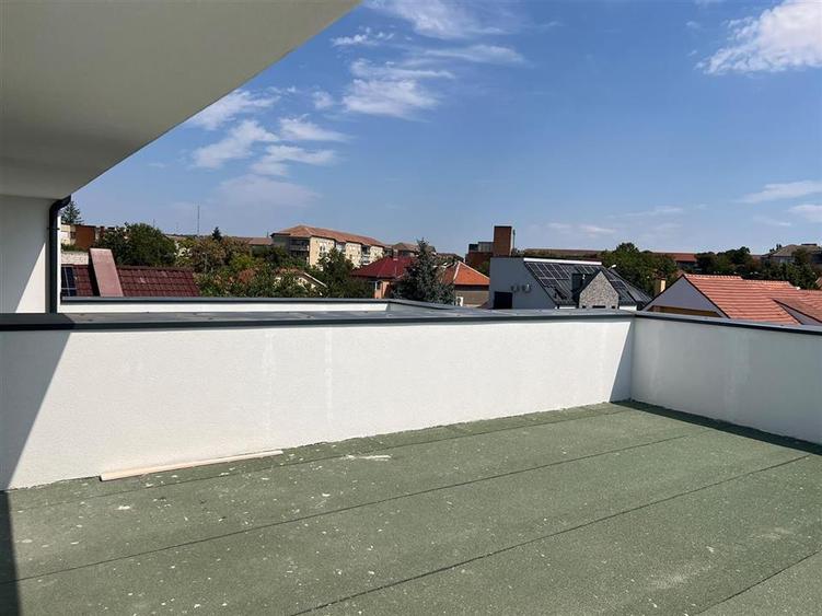 Casă cu 4 camere cu Teren 509 Mp în Cantemir