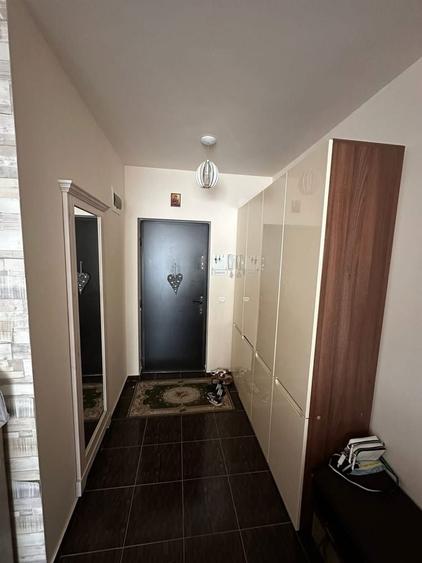 Apartament cu 3 camere decomandat în Lotrioara