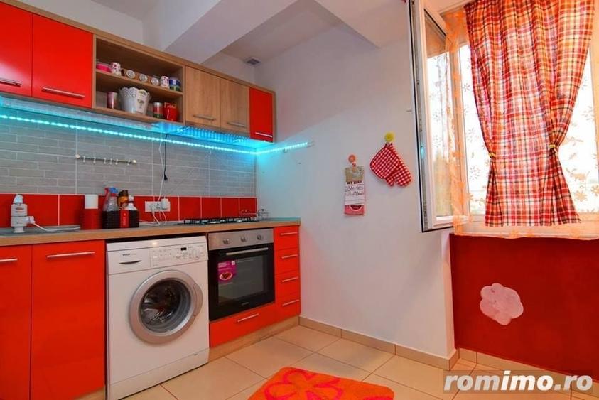 Garsonieră decomandată în Regie