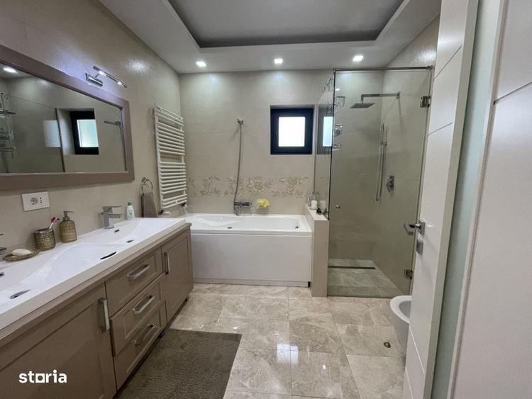 Casă cu 4 camere în Central
