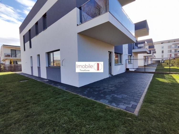 Duplex cu 4 camere cu Canalizare în Florești
