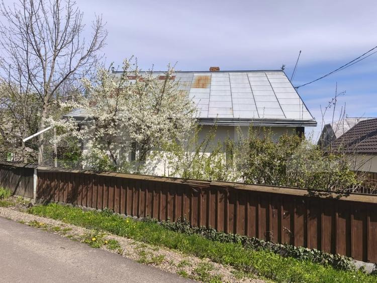 Casă individuală cu 3 camere cu Teren 1500 Mp în Negostina