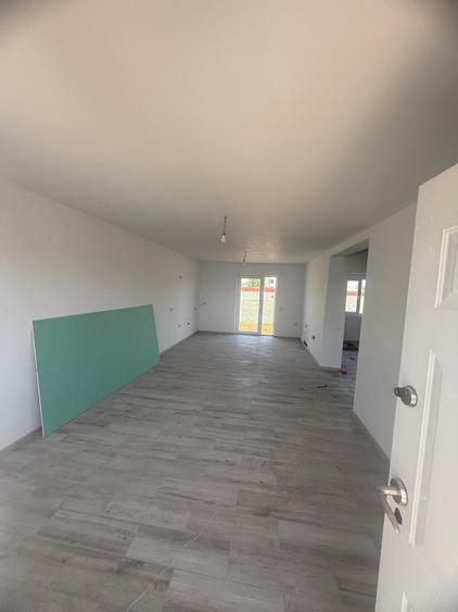 Casă individuală cu 3 camere cu Teren 280 Mp în Vârteju