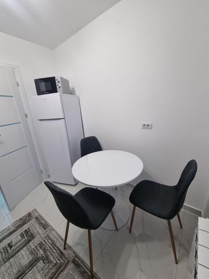 Apartament cu 2 camere decomandat în Exterior Vest