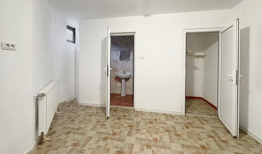 Casă individuală cu 7 camere cu Canalizare în Bunloc