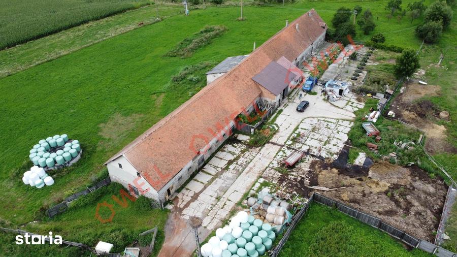 Casă cu 6 camere cu Teren 4831 Mp în Bixad