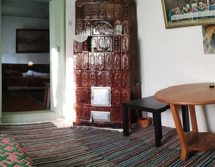 Casă cu 4 camere cu Teren 2500 Mp în Brădeanu