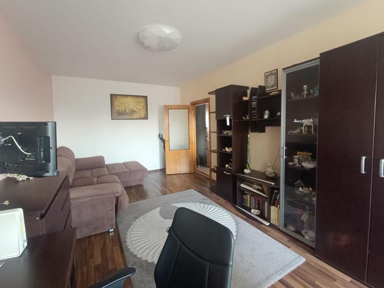 Apartament cu 2 camere decomandat în Capitol