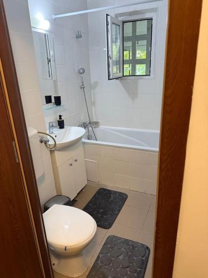 Apartament cu 2 camere semidecomandat, mobilat în Dristor