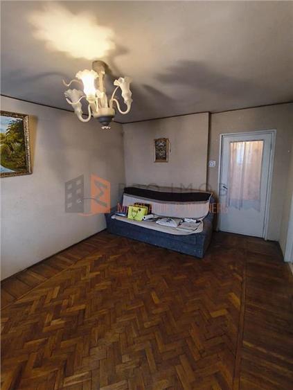 Apartament cu 3 camere decomandat în Micro 3