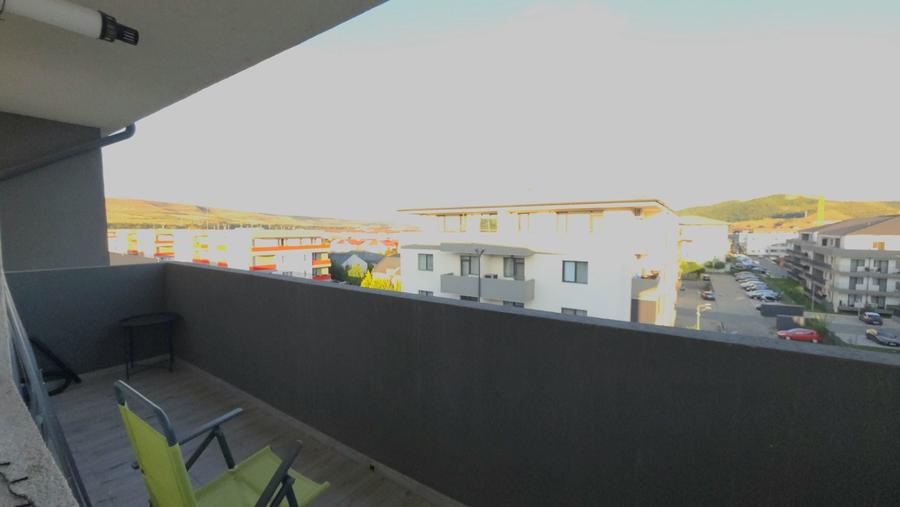 Apartament cu 2 camere semidecomandat în Florești