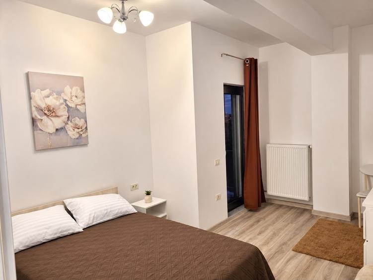 De Închiriat – Apartament 2 Camere  Zona Campus  Vedere la Lac  Parcare Subteran - 5