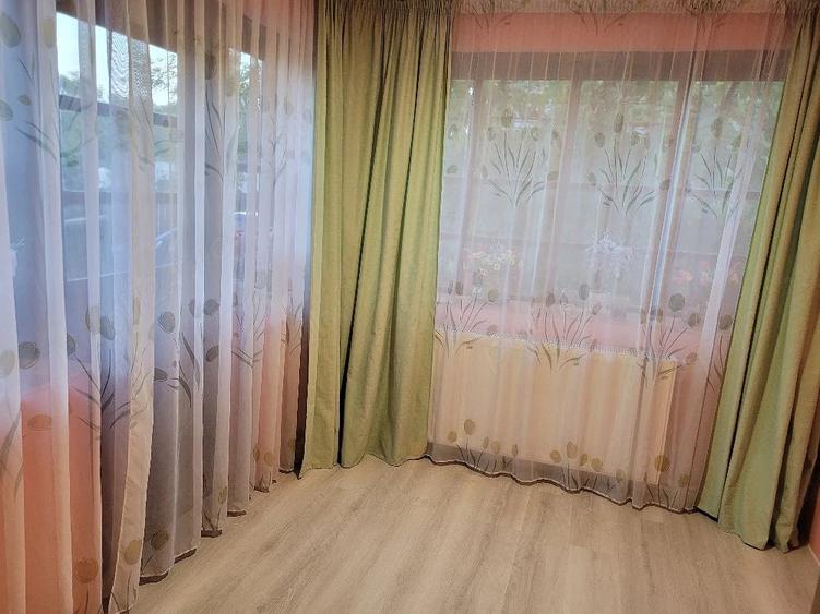Casă cu 6 camere cu Teren 950 Mp în Glodeanu-Siliștea