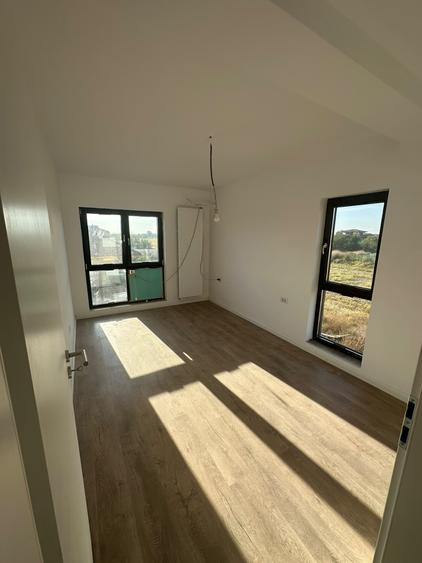 Duplex cu 5 camere cu Teren 100 Mp în Jilava
