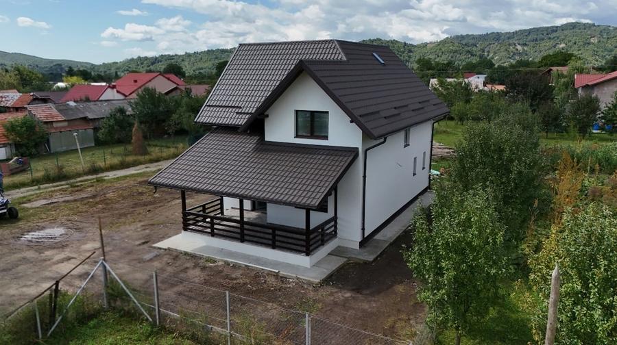 Casă individuală cu 4 camere cu Canalizare în Brebu Mânăstirei