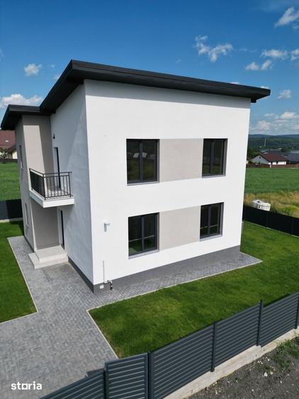 Casă cu 4 camere cu Teren 400 Mp în Valea Adâncă