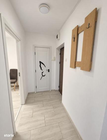 Apartament cu 2 camere decomandat în Cornișa