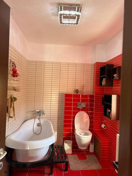 Casă cu 5 camere cu Canalizare în Nord