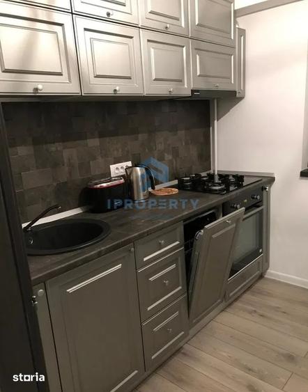 Apartament cu 2 camere, mobilat în Regie
