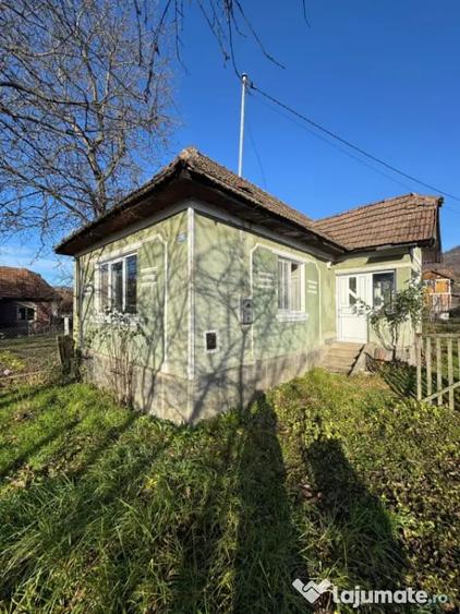 Casă cu 1 camere cu Teren 420 Mp în Tăuții de Sus
