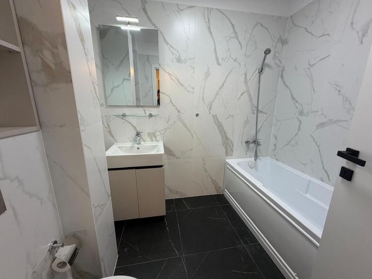Apartament cu 3 camere în Sisești