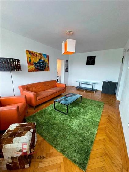 Apartament cu 3 camere decomandat în Aleea Carpați